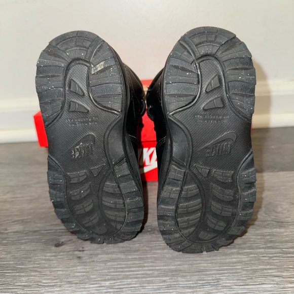 SOLD Toddler Nike Manoa Boots 7C - Picture 5 of 6